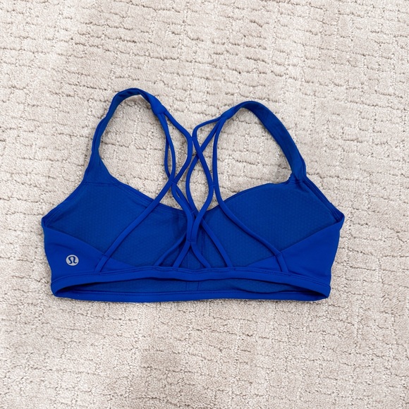 Lululemon Blue Strappy Back Sports Bra - Picture 2 of 2